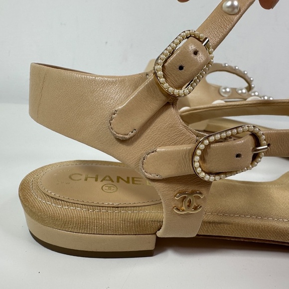 CHANEL Faux Pearl Thong Flat Beige Sandal Women's Size 39 1/2 With Box - Picture 5 of 16